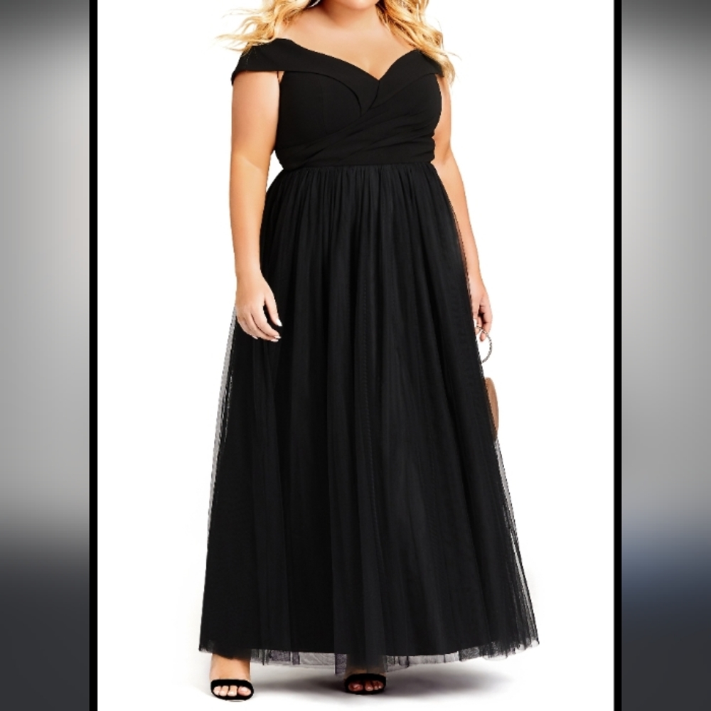 Maxi Tulle Plus Formal Dress NWT. Size 18(M)